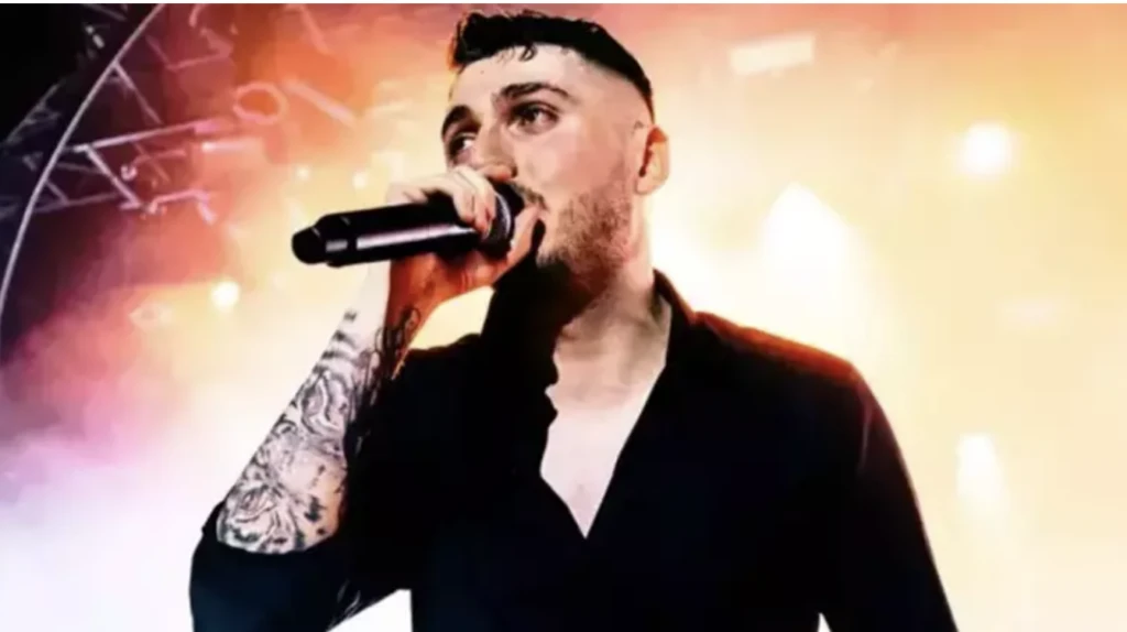 Blok3 kahvede kağıt oynarken görüntülendi! Milyonluk konserler iptal edildi, keyifler yerinde! 9 Ekran Resmi 2025 12 08 22.54.11