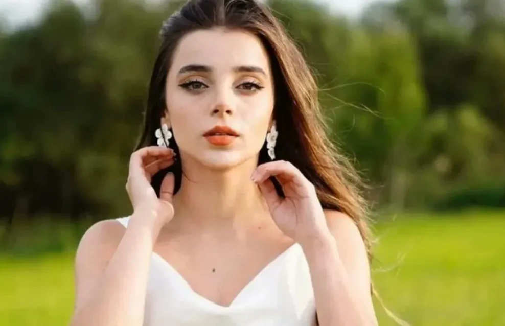 Rüya Gibi dizisinin Sezen’i kim, gerçekte adı ne? Diziden önce de milyonlar takip ediyordu, meğer fenomenmiş! 7 Ekran Resmi 2025 12 10 00.45.53