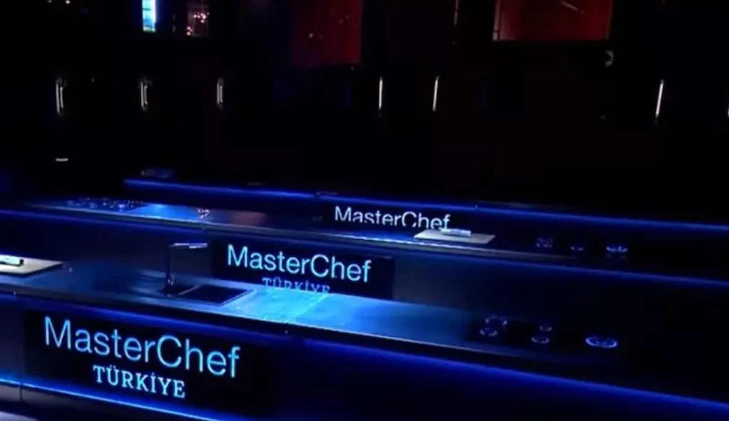 MasterChef All Star'da Sergen ve Hasan arasında büyük gerilim! Kırmızı takım resmen alev aldı! Benimle sakın muhattap olma! 9 Ekran Resmi 2025 12 11 22.19.09