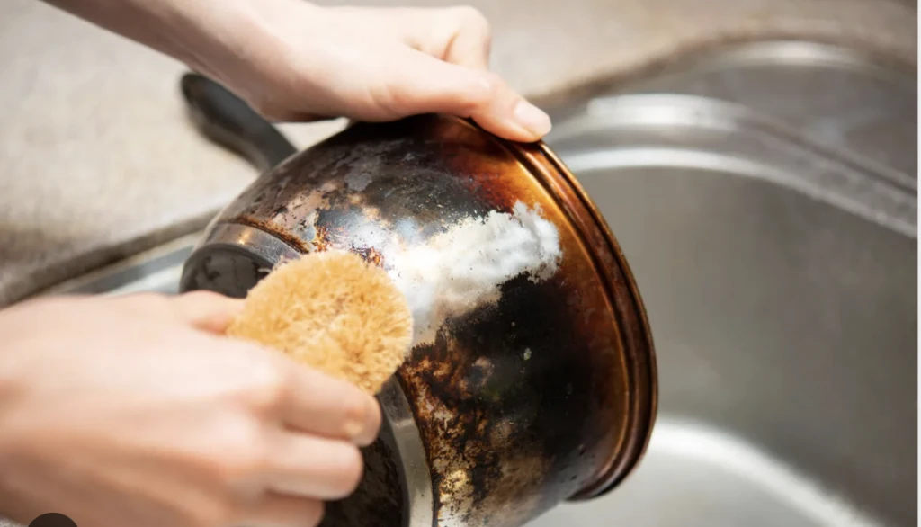 Yanmış tencere tava ve çaydanlığı kurtaran formül! Karışımı hazırlaması 5 dakika 8 Ekran Resmi 2025 12 12 18.13.25