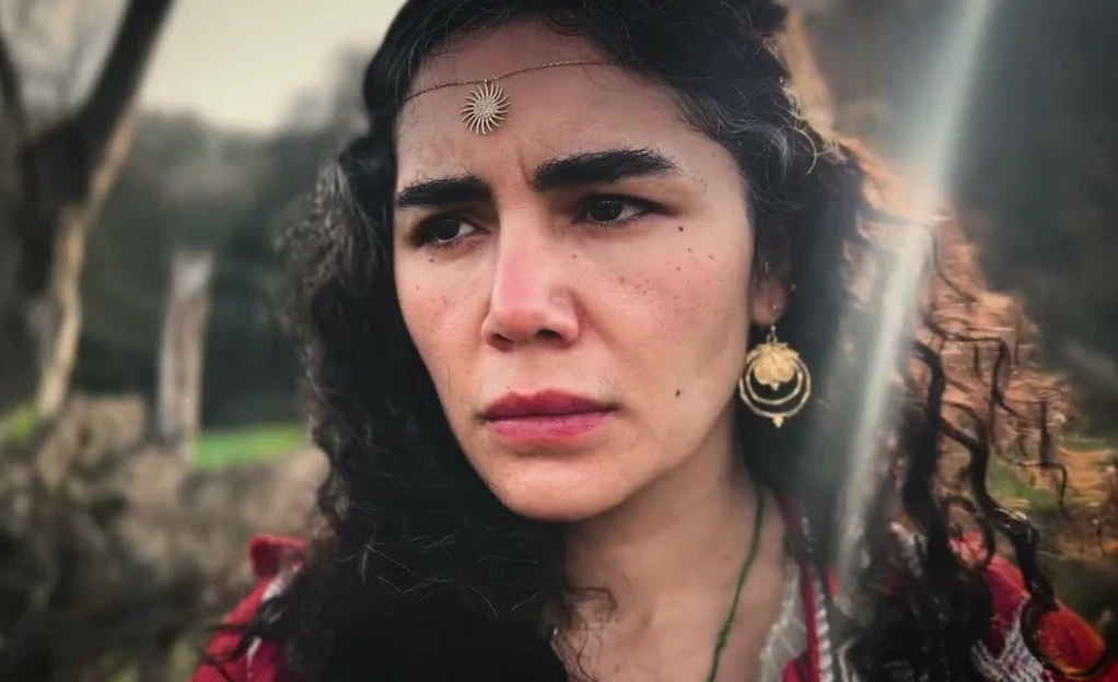 Özge Arslan kimdir, kaç yaşında? Özge Arslan aslen nereli? 5 Ekran Resmi 2025 12 13 11.13.45