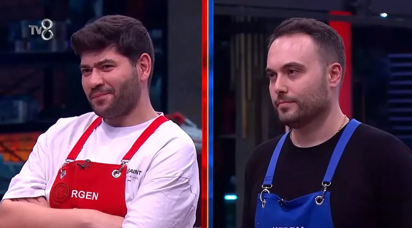 MasterChef All Star Altın Kupa'da ikinci kaşık geldi! MasterChef Altın Kupa ikinci kaşığı kim aldı? 4 Ekran Resmi 2025 12 15 21.03.48