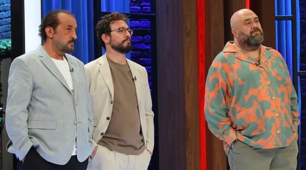 MasterChef All Star'da Erim hazırladığı tatlı kaybolunca sinir krizi geçirdi! Sosyal medyada capsler havada uçuştu! 8 Ekran Resmi 2025 12 16 13.27.07