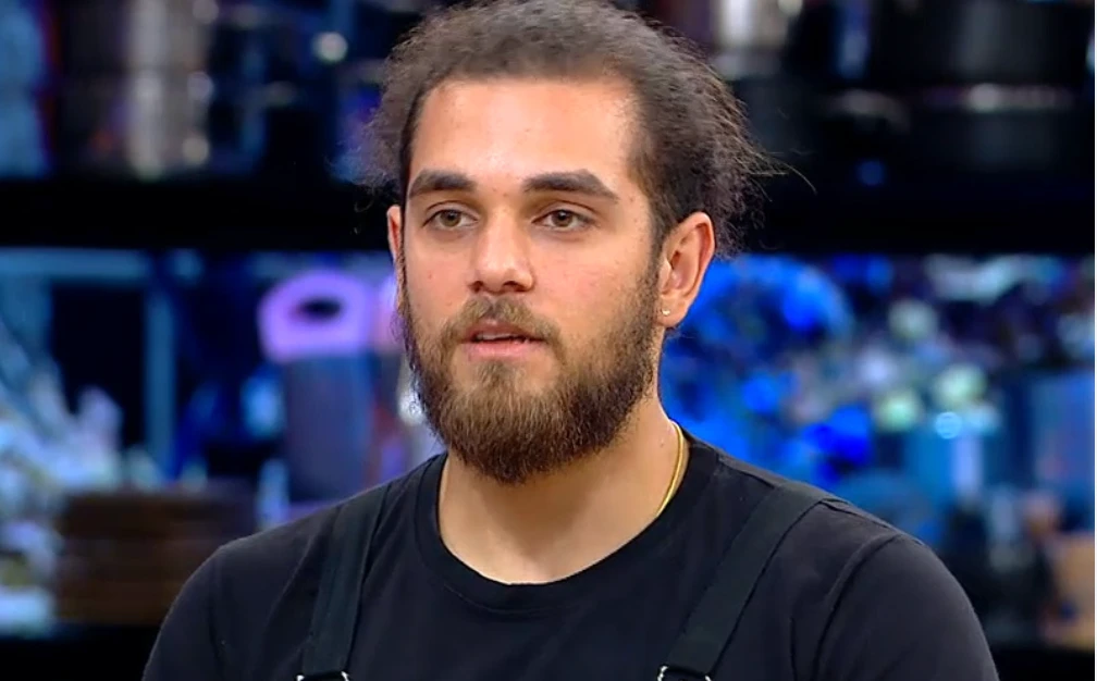 MasterChef All Star'da Erim hazırladığı tatlı kaybolunca sinir krizi geçirdi! Sosyal medyada capsler havada uçuştu! 7 Ekran Resmi 2025 12 17 13.28.14