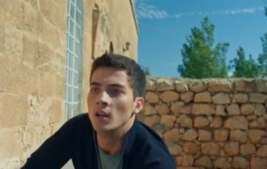 Uzak Şehir yeni bölüm fragmanı sosyal medyaya damga vurdu! Kaya'yı çukurdan kim kurtaracak? 9 Ekran goruntusu 2025 11 06 185718