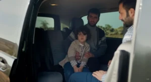 Uzak Şehir yeni bölüm 2. fragman yayınlandı! O senin torunun sahnesi ortalığı karıştıracak 7 Ekran goruntusu 2025 11 14 201717