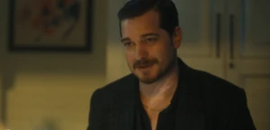 Eşref Rüya 22. bölüm Eşref öldürdüğü adamın oğlunun Dinçer olduğunu öğrenecek mi? Nisan'ın kararı ne olacak? 9 Ekran goruntusu 2025 11 19 192622