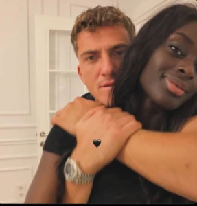 Bertuğ Yıldırım'dan Boğaz'da Azer Bülbül'lü evlenme teklifi! Portekizli model sevgilisiyle o anlar sosyal medyayı salladı 5 Ekran goruntusu 2025 11 22 165631