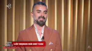 Yemekteyiz Samet Yılmaz kimdir, aslen nereli? Yemekteyiz Samet sivri diliyle ekranlara damga vurdu 6 Ekran goruntusu 2025 12 02 172725