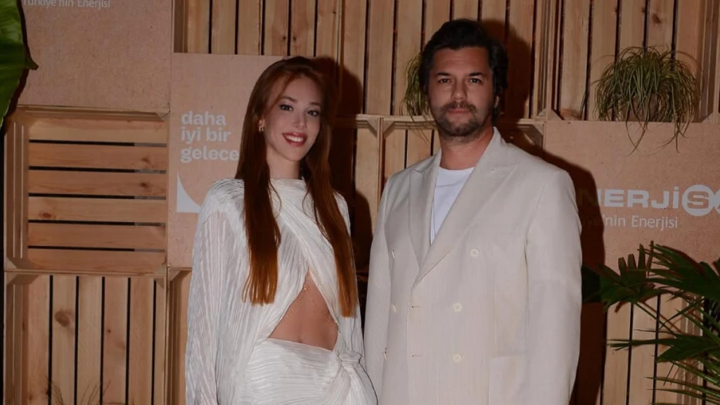 Elcin Sangu 2 3