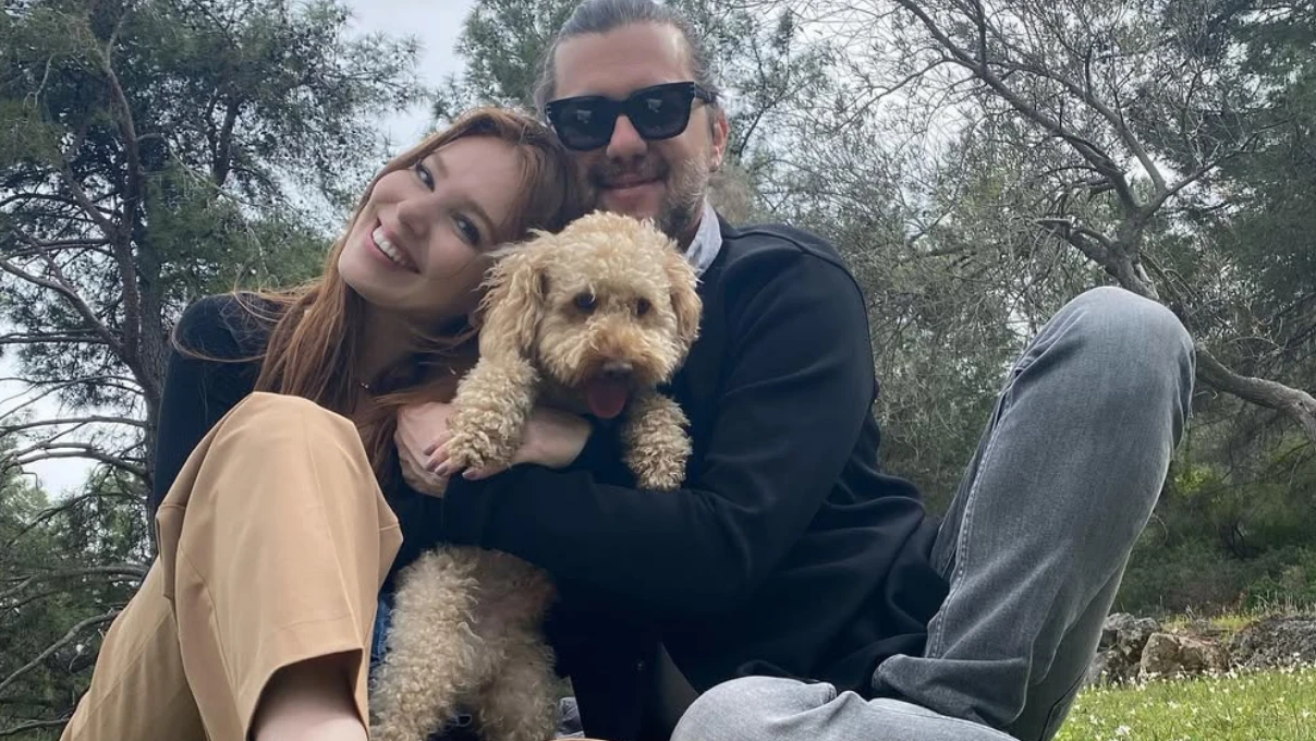 Elcin Sangu 3 1