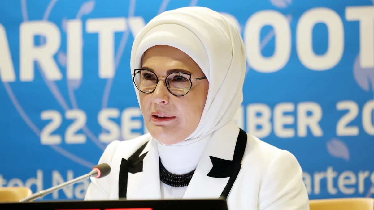 Emine Erdogan 3 4