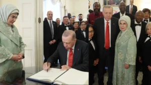 Beyaz Saray'da Türk motifleriyle süslenen kıyafeti tercih etti!