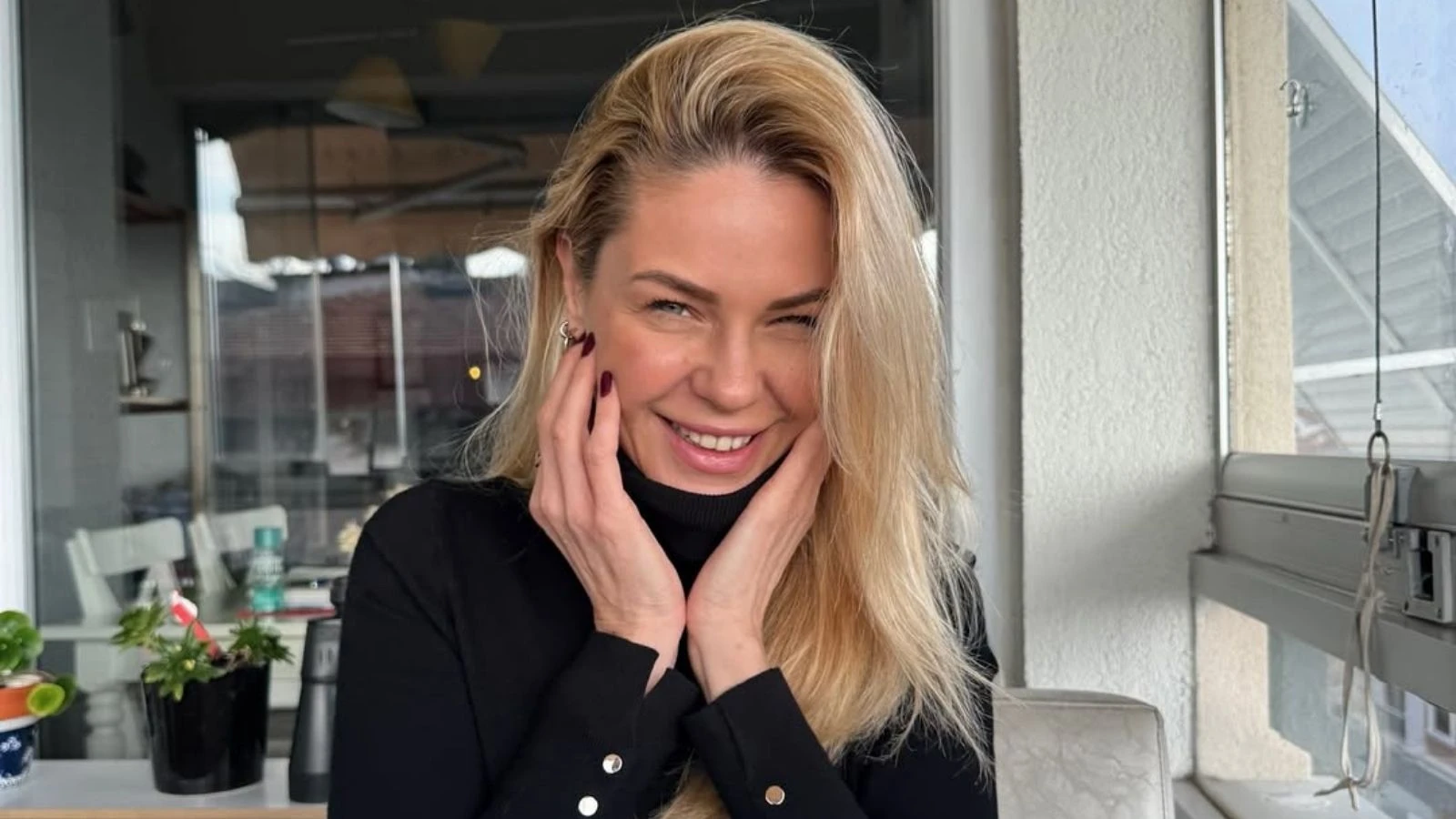 Ünlü oyuncu Emine Ün’den dikkat çeken açıklama! “Güzel bir dram isterim”