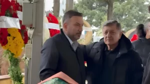 Ertem Senerin annesinin cenazesi