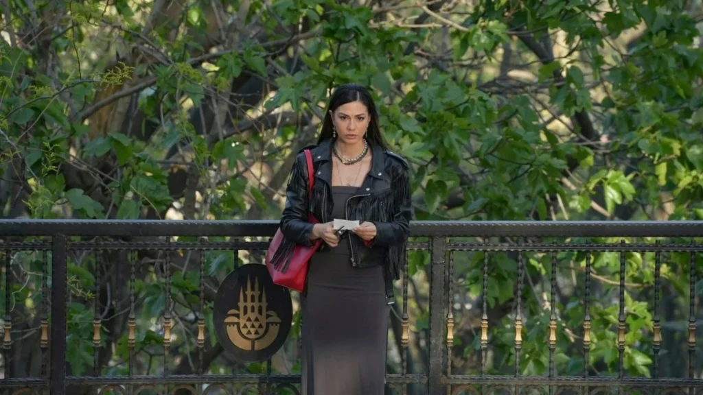 Demet Özdemir’in Eşref Rüya dizisinden bölüm başına aldığı ücret dudak uçuklattı! 
