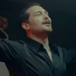 Esref Ruya dizisinde Demet Ozdemirden sonra Cagatay Ulusoyda sarki soyledi