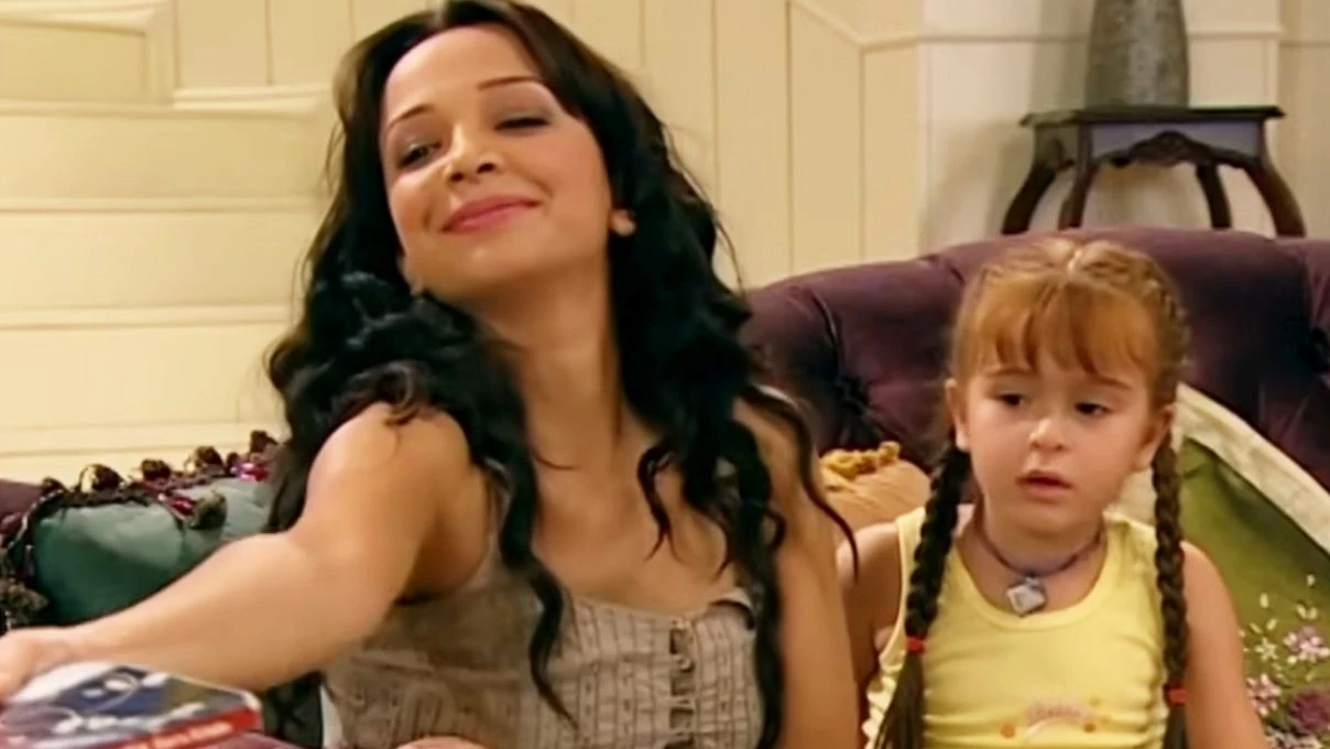 Şiddet iddialarıyla gündeme gelen Evrim Akın’ın mutluluk pozları dikkat çekti! 4 Şiddet iddialarıyla gündeme gelen Evrim Akın’ın mutluluk pozları dikkat çekti!