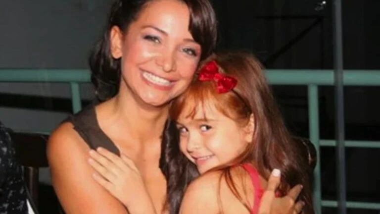 Evrim Akın’ın gözyaşları sosyal medyada gündem oldu! Akıllara Güney Koreli oyuncu geldi 7 Evrim Akin Guray Keskinci 4 1 768x432 1