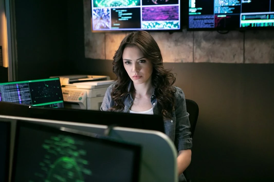 Arka Sokaklar final mi yapıyor? Arka Sokaklar’ın Merve’si Felicia Sağnak spoiler verdi 4 Felicia Sagnak 1