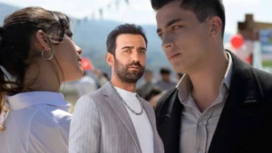 Uzak Şehir dizisinin Demir’i Ferit Kaya sosyal medyada gündem oldu! Şarkı söylediği eğlenceli anları paylaştı