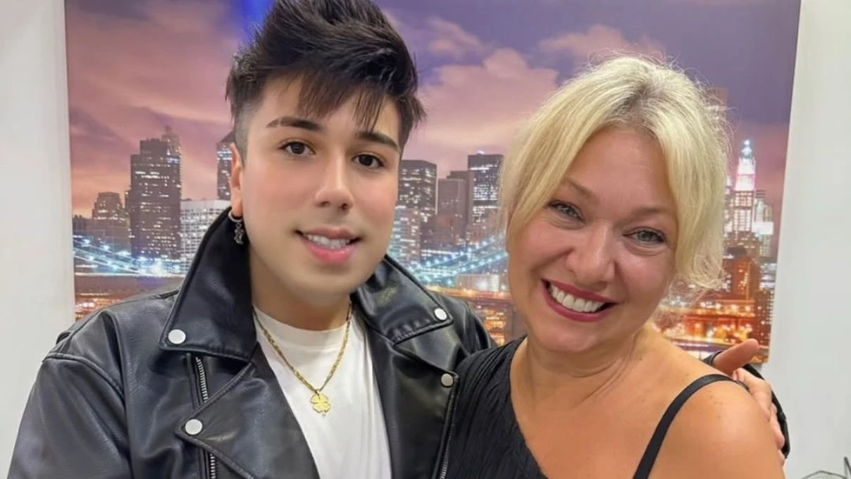 Çiçek Taksi dizisinin Aynur’u Funda Gürdağ yıllar sonra ortaya çıktı! Son hali herkesi şaşkına çevirdi 9 Çiçek Taksi dizisinin Aynur’u Funda Gürdağ yıllar sonra ortaya çıktı! Son hali herkesi şaşkına çevirdi