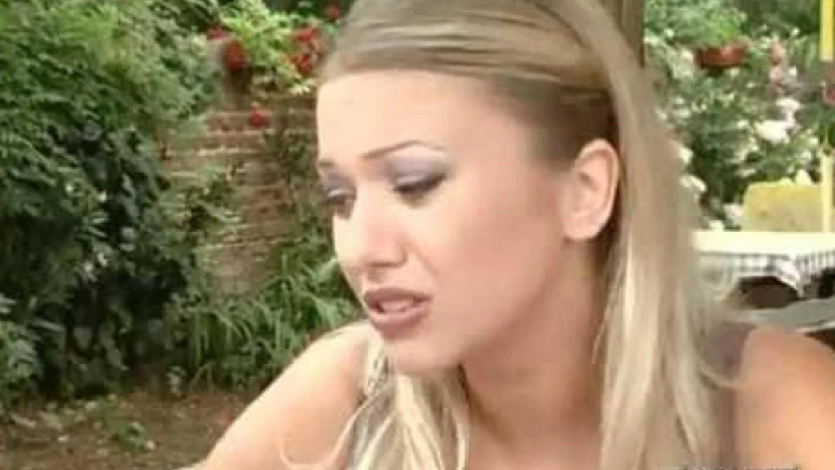 Çiçek Taksi dizisinin Aynur’u Funda Gürdağ yıllar sonra ortaya çıktı! Son hali herkesi şaşkına çevirdi 4 Çiçek Taksi dizisinin Aynur’u Funda Gürdağ yıllar sonra ortaya çıktı! Son hali herkesi şaşkına çevirdi