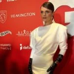 GQ Men Of The Year yilin kadini odulunu Sinem Unsal kazandi Sinem Unsalin GQ odul konusmasi