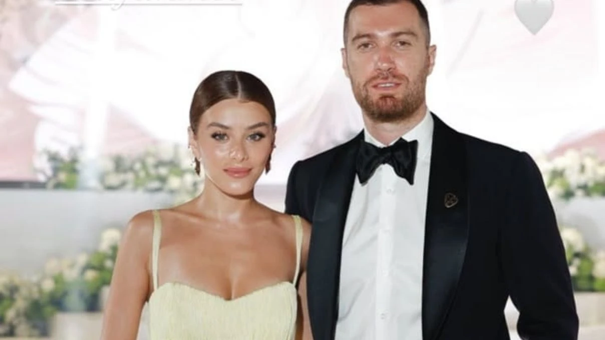 Gelin gorunce bir araya geldi Ogulcan Engin sevgilisi Ilayda Alisan ile kiz kardesi Elif Enginin dugunune katildi