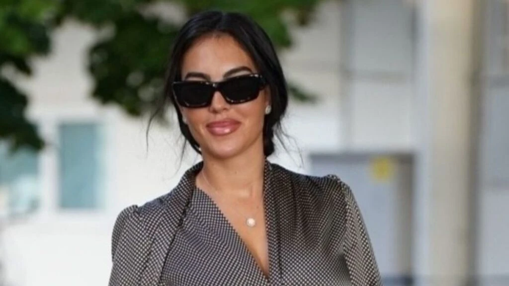 Georgina Rodriguez Venedik Film Festivali’nde devasa nişan yüzüğüyle gösteriş yaptı!
