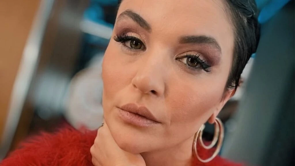 Gonca Vuslateri “Yılın En İyi Kadın Oyuncusu” ödülüne layık görüldü! Oyuncu ödülünü Filistinli Şeyma için aldı