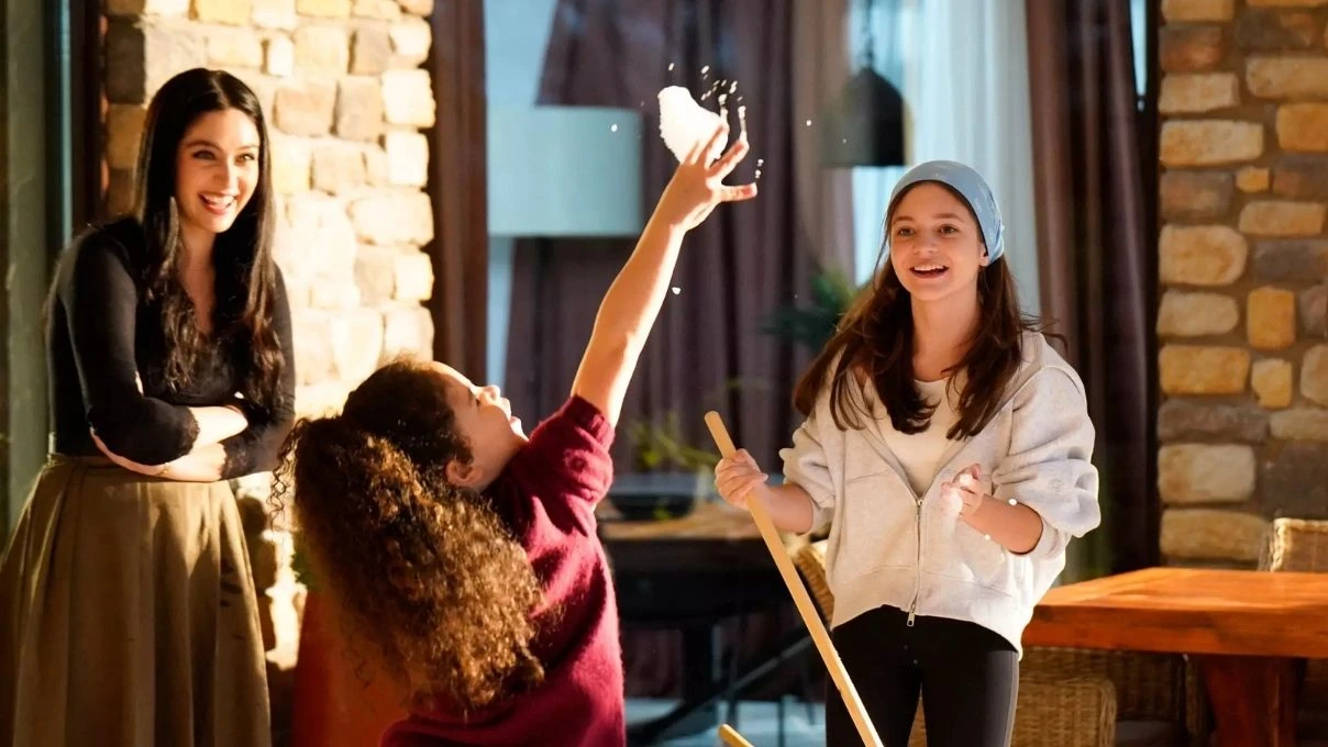 Güller ve Günahlar dizisinin 5. bölümünde neler oldu? Berrak ve Serhat günler sonra yüzleşti! 8 Güller ve Günahlar dizisinin 5. bölümünde neler oldu? Berrak ve Serhat günler sonra yüzleşti!