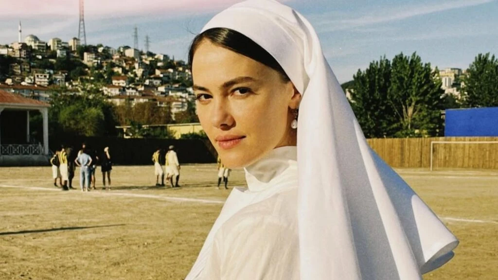 Leyla dizisinin Ahsen’i Gülper Özdemir kimdir? Gülper Özdemir nereli kaç dil biliyor?