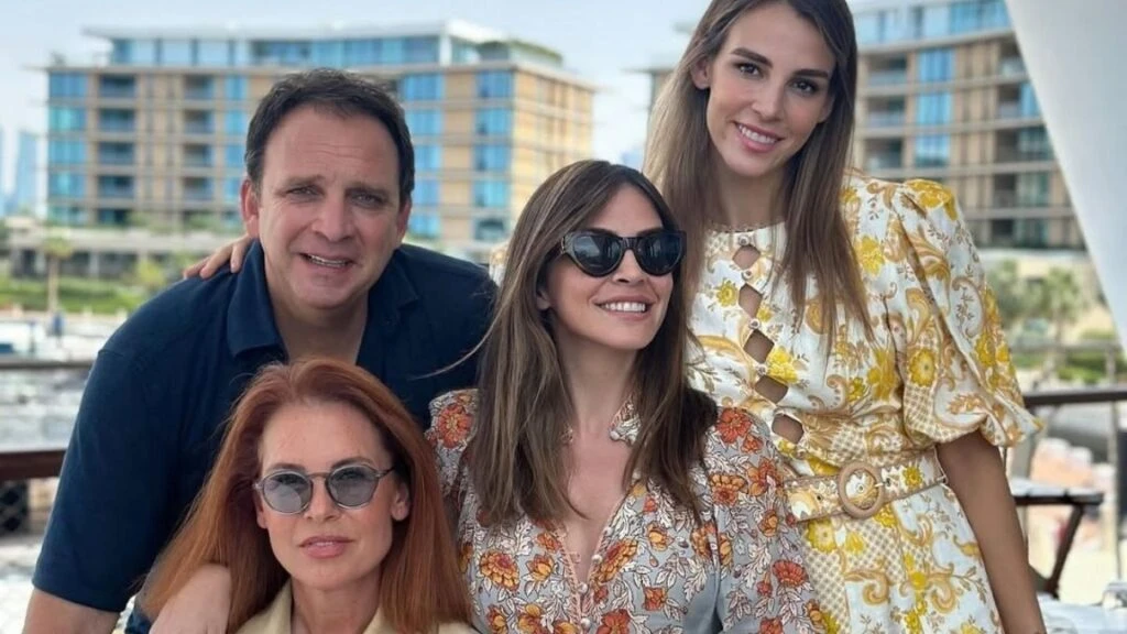 Yeşilçam’ın Ayşecik’i adeta yıllara meydan okuyor! Güzelliğini Hülya Koçyiğit’ten aldı