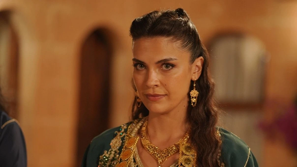 HALEF KOKLERIN CAGRISI DIZISINDE YILDIZ VE DALYAN ILE EVLENECEK MI