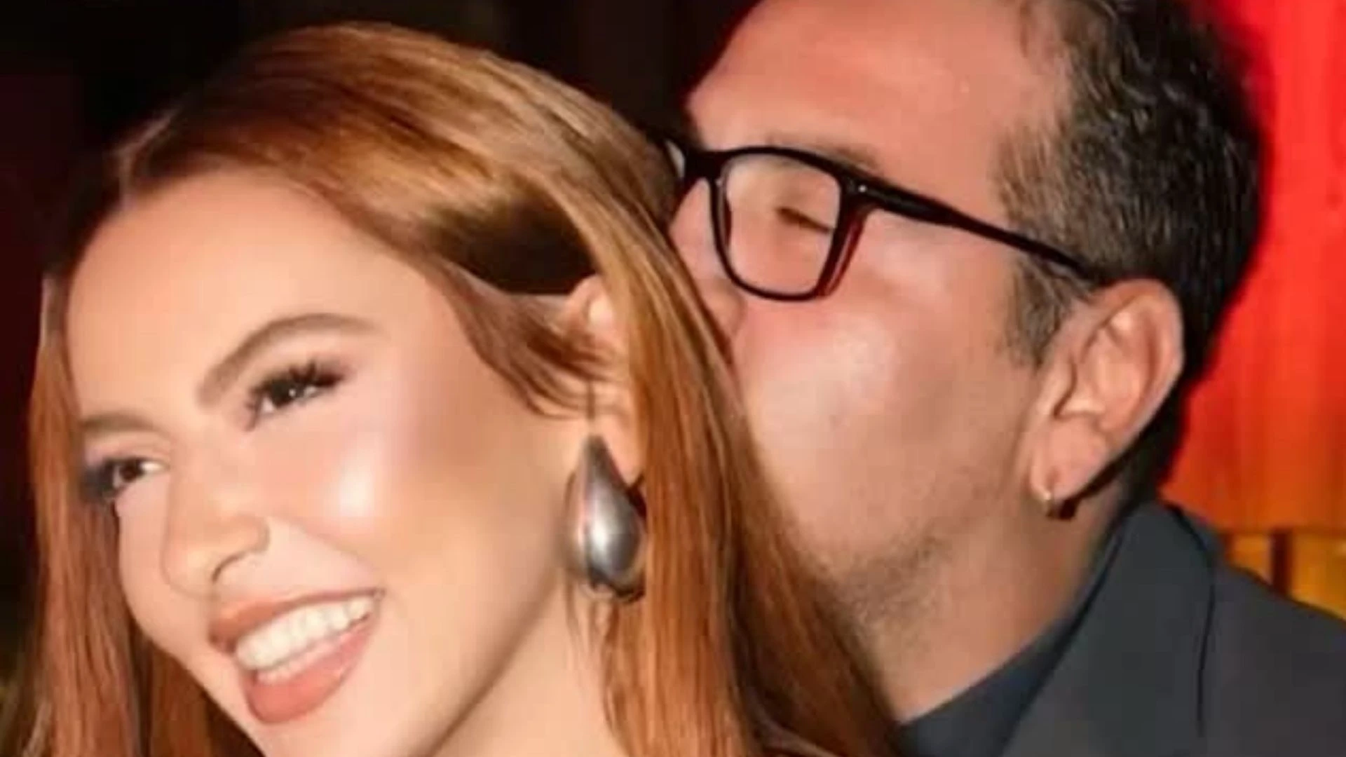 Hadise’den yönetmen sevgilisi Şenol Sönmez’le aşk pozu 8 Hadise’den yönetmen sevgilisi Şenol Sönmez’le aşk pozu