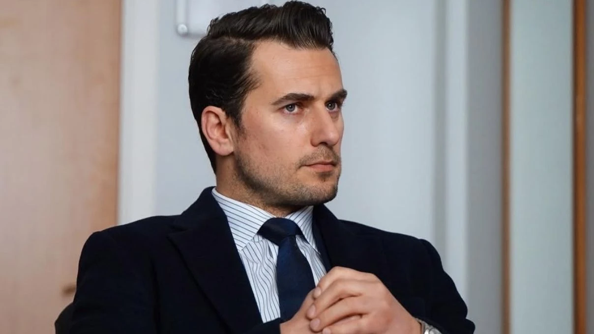 Hakan Dinçkol kimdir? Hakan Dinçkol kaç yaşında hangi dizilerde oynadı? 1 Hakan Dinçkol kimdir? Hakan Dinçkol kaç yaşında hangi dizilerde oynadı?