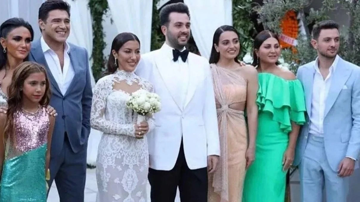 Hakan Ural’dan yeni doğan torunuyla ilk fotoğraf geldi! Çiçeği burnunda dede tarzıyla dikkat çekti