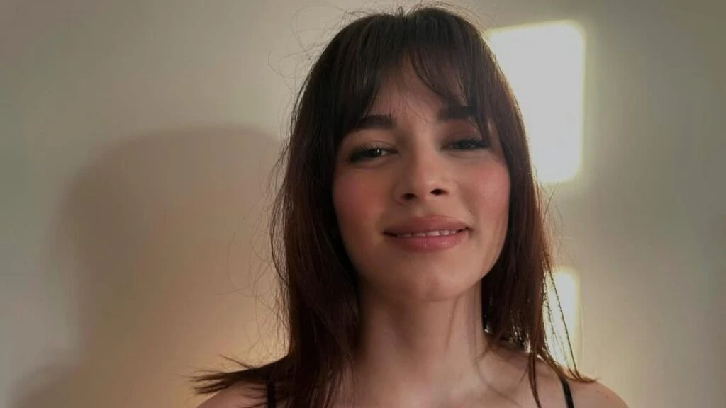 Çarpıntı dizisinin Sezin’i Helin Elveren kimdir? Helin Elveren kaç yaşında hangi dizilerde oynadı? 