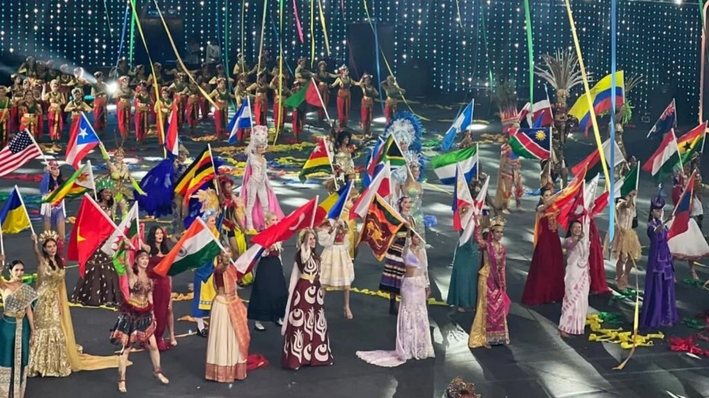İdil Bilgen Miss World yarışmasında Türkiye’yi temsil ediyor! “Türk bayrağını taşımak benim için çok özeldi” 