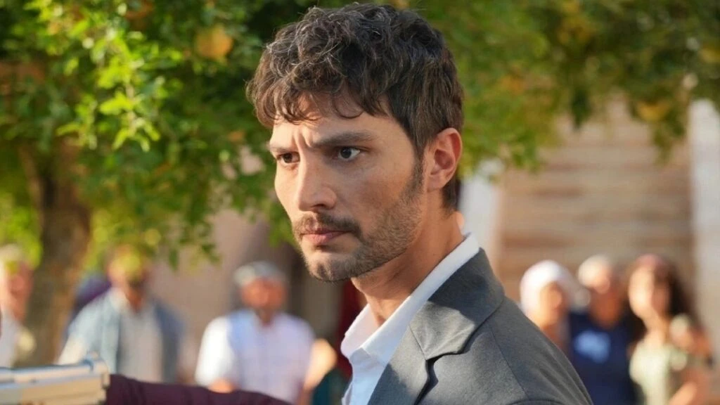 Halef dizisi oyuncusu İlhan Şen genç hayranlarına bakın ne yaptı! Sosyal medyayı sallayan görüntüler