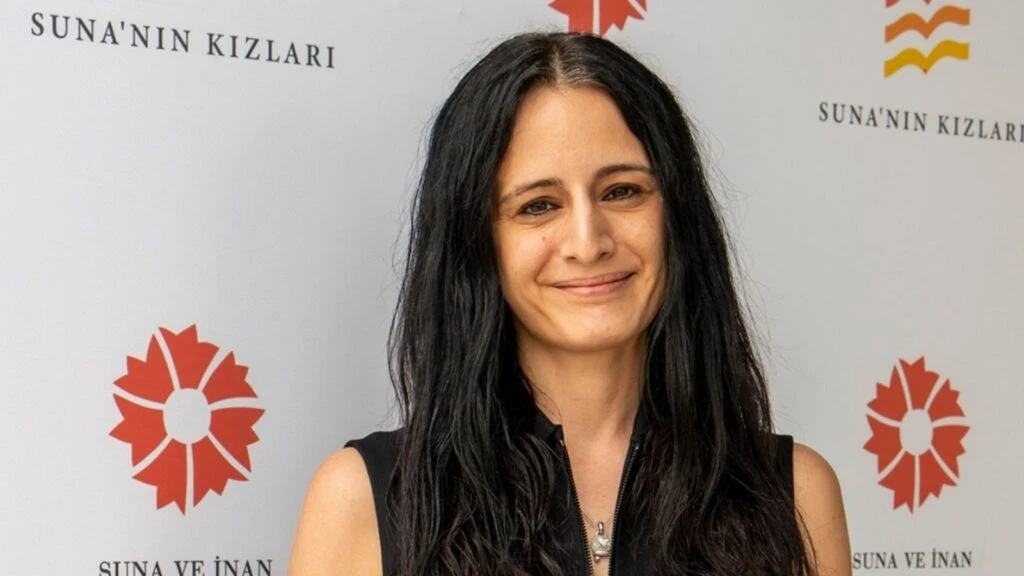 Babasının evliliğine itiraz etmişti! Koç ailesinin mirasçısı İpek Kıraç DJ sevgilisi Sezer Uysal’la evleniyor