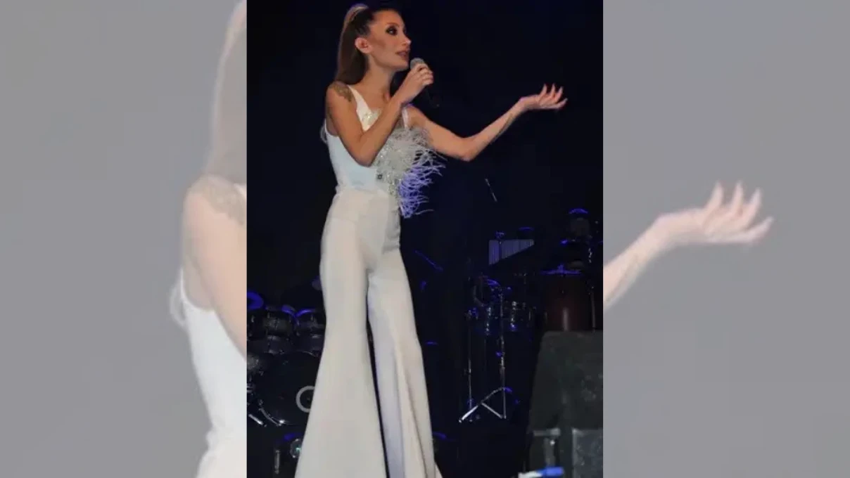 Irem Derici 3 1