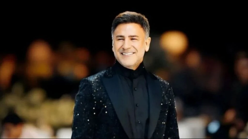 9 çocuk babası İzzet Yıldızhan ailesiyle tatilin keyfini sürüyor! Ünlü türkücü rotasını Çeşme’den Bodrum’a çizdi