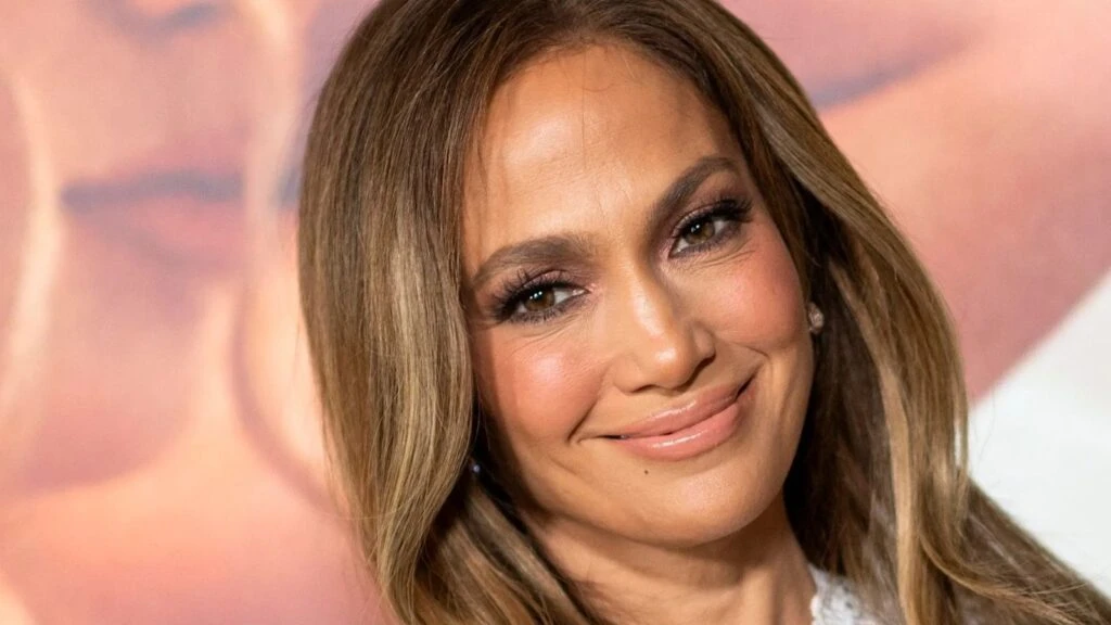 Türkiye’de konser verecek olan Jennifer Lopez’in konser biletlerine zam üstüne zam yapıldı!
