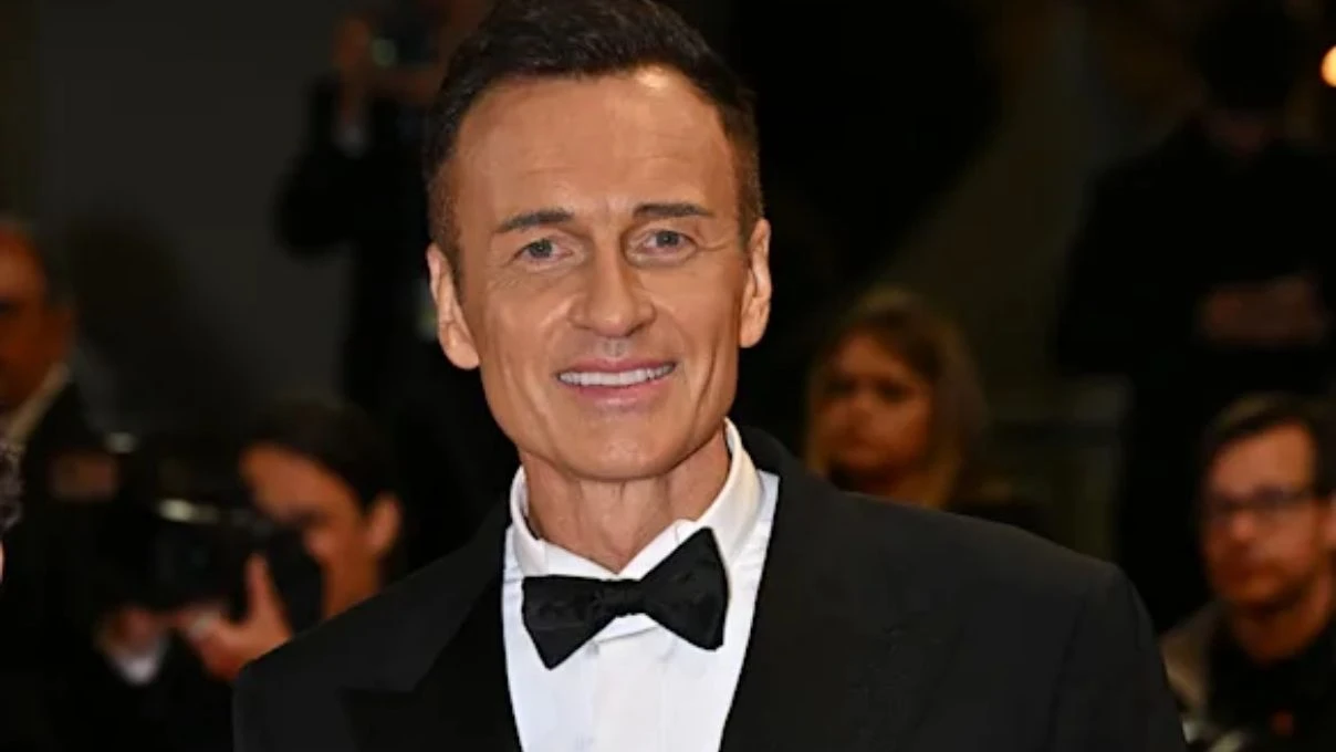 Julian McMahon dead