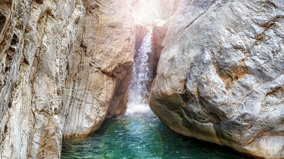 Kayaklilarin icerisinde gizli bir alan Goynuk Kanyonu – Antalya