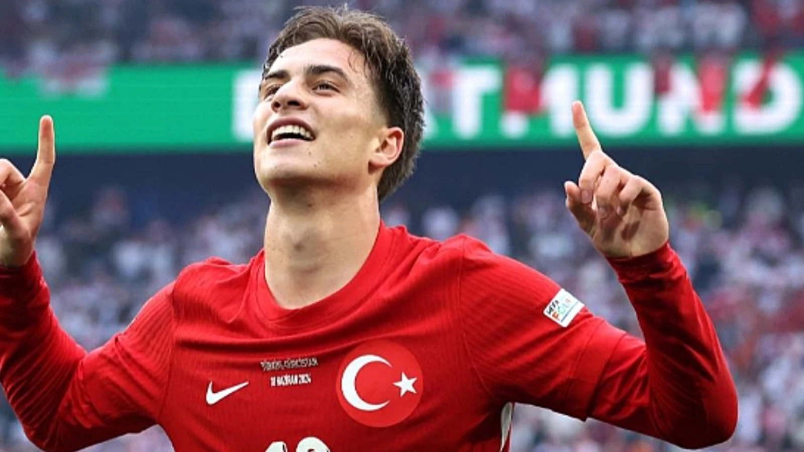 Kenan Yıldız Clear Men’in yeni yüzü oldu! Dünyaca ünlü efsanelerle aynı projede yer alacak 6 Kenan Yildiz Clear Menin yeni yuzu oldu Dunyaca unlu efsanelerle ayni projede yer alacak
