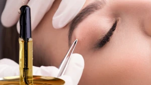 Kirpik ve kaşları besleyen yağ!