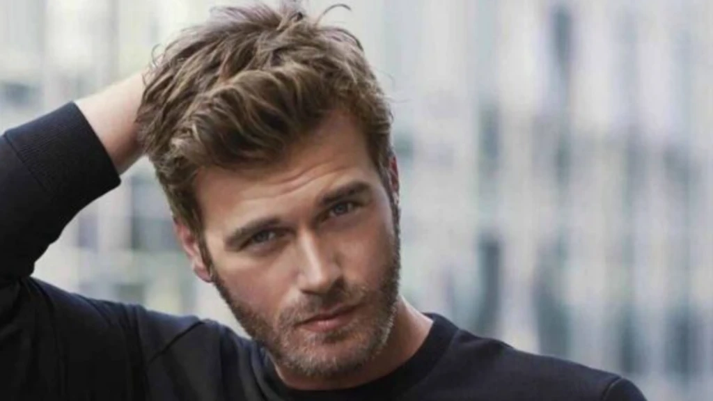 Kivanc Tatlitugun oglu Kurt Efe ile tatil pozuna begeni yagdi Gorenler babasinin kopyasi diyor